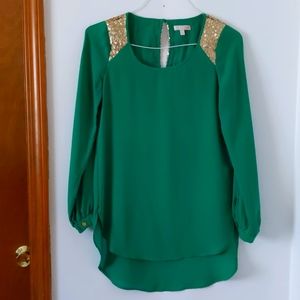 Perfect St Patty's day sequined detail top